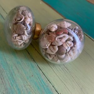 Seashell coastal cabinet drawer pulls and knobs